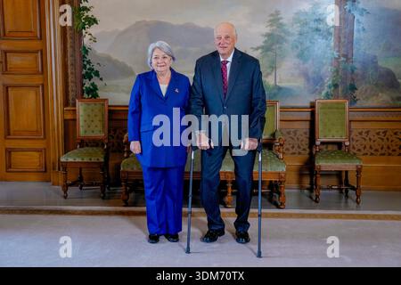 Oslo 20260204. König Harald empfängt Kanadas Generalgouverneur Mary Simon als Audienz im Palast. Foto: Javad Parsa / NTB / POOL dieser Text wird automatisch übersetzt Stockfoto