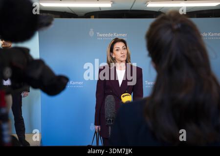 DER HAAG – Dilan Yesilgoz (VVD) trifft in der Koalitionsformation zu einem Treffen mit dem Formatierer Rob Jetten (D66) ein. JEROEN JUMELET / ANP netherlands Out - belgien Out Stockfoto