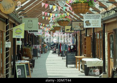 Devon. Toller Torrington Pannier Market and Arcade, ein verdeckter viktorianischer Markt in Great Torrington, einem hübschen Dorf in North Devon, SW England, Großbritannien Stockfoto
