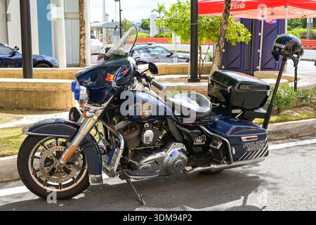 San Juan, Puerto Rico - 16. Januar 2026: Nahaufnahme eines Polizeimotorrads des Puerto Rico Police Bureau Stockfoto