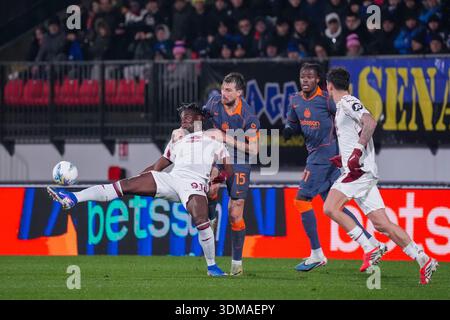 Monza, Italie. Februar 2026. Duvan Zapata während des italienischen Pokalpokals, Coppa Italia, Viertelfinalspiel zwischen dem FC Internazionale und Turin FC am 4. Februar 2026 im U-POWER Stadion in Monza, Italien - Foto Alessio Morgese/DPPI Credit: DPPI Media/Alamy Live News Stockfoto