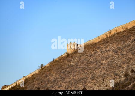 Simatai Chinesische Mauer und Leuchtturm auf Ridge Stockfoto