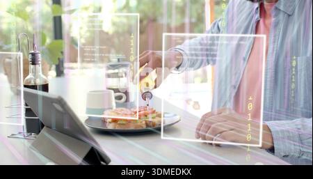 Ölindianer-Mann in Hemd am Tisch am Fenster, Toast mit AR-Overlays, Kopierraum Stockfoto