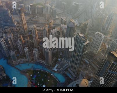 Blick bei Tag vom Burj Khalifa, Dubai, Dubai Emirate, Vereinigte Arabische Emirate Stockfoto