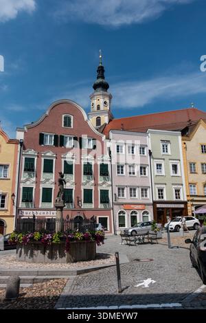 Farbenfrohe Barockstadt Sharding, Österreich Stockfoto