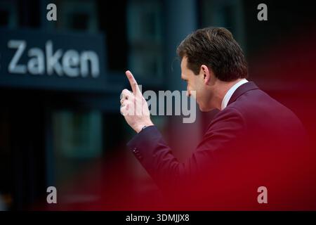 DER HAAG – Hausmeister Vincent Karremans (Wirtschaft) kommt zur wöchentlichen Kabinettssitzung im Ministerium für Allgemeine Angelegenheiten. PHIL NIJHUIS / ANP netherlands Out - belgien Out Stockfoto
