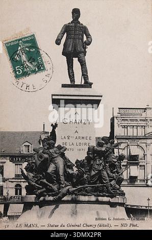 Postkarte des Monuments für General Chanzy (1885) in Le Mans. Er war Chef der Armee de la Loire und profitierte sich während des Deutsch-Französischen Krieges. Stockfoto