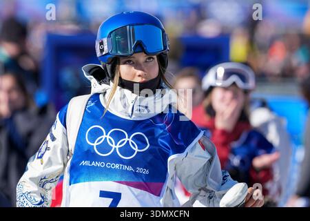 02.07.2026, Livigno, Snow Park, Slopestyle Qualifying Womens, kranke Eileen Gu aus China Stockfoto