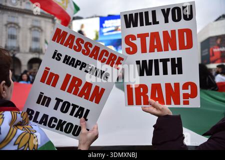 FREIER IRAN-PROTEST, die Löwen- und Sonnenrevolution des Iran, Marble Arch to Downing Street, London Großbritannien. Februar 2026 Stockfoto