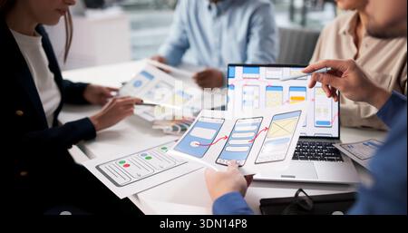 Verschiedene Gruppe junger Fachkräfte bei Einer Firmensitzung. Stockfoto