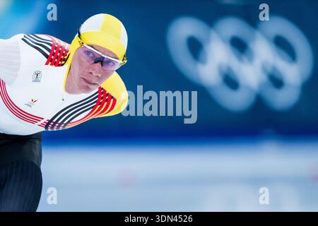 Mailand, Italien. Februar 2026. Der belgische Eiskunstläufer Bart schwingt in Aktion beim 5000-m-Eislauf der Männer bei den Olympischen Winterspielen in 2026 Mailand 2026 in Mailand, Italien. Die XXV. Olympischen Winterspiele finden vom 6. Bis 22. Februar 2026 in Italien statt. BELGA FOTO JASPER JACOBS Credit: Belga News Agency/Alamy Live News Stockfoto