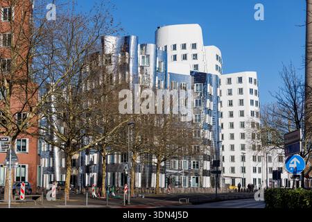 Moderne Wohnhäuser in Düsseldorf, entworfen von Frank Gehry Stockfoto