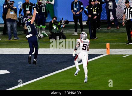 Levi's Stadium in Santa Clara, Kalifornien. Seattle Seahawks Tight End AJ Barner (88) hat einen Touchdownl während des NFL Super Bowl 60 LX Football Spiels zwischen den New England Patriots und den Seattle Seahawks in Santa Clara, KALIFORNIEN am 8. Februar 2026 Charles Baus/CSM. Quelle: Cal Sport Media/Alamy Live News Stockfoto