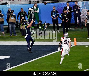 Levi's Stadium in Santa Clara, Kalifornien. Seattle Seahawks Tight End AJ Barner (88) hat einen Touchdownl während des NFL Super Bowl 60 LX Football Spiels zwischen den New England Patriots und den Seattle Seahawks in Santa Clara, KALIFORNIEN am 8. Februar 2026 Charles Baus/CSM. Quelle: Cal Sport Media/Alamy Live News Stockfoto