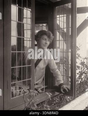 Ethel Turner, australischer Schriftsteller und Kinderliteraturautor. Von Harold Cazneaux, australischer Fotograf. Archivporträt um 1930 Das Originalfoto wurde möglicherweise zugeschnitten und bereinigt Stockfoto