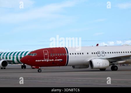 norwegisches Flugzeug srph boeing 737-8JP Flugzeug auf dem Vorfeld teneriffa Südflughafen teneriffa kanarische Inseln spanien Stockfoto