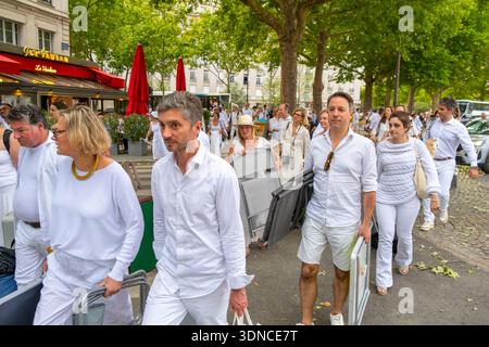 Frankreich, Paris, das Diner en Blanc vor den Invaliden Stockfoto