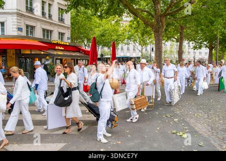 Frankreich, Paris, das Diner en Blanc vor den Invaliden Stockfoto