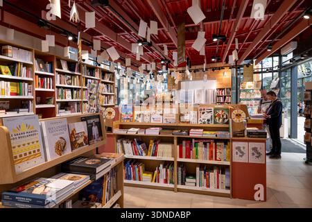Frankreich, Cote d'Or, Dijon, von der UNESCO zum Weltkulturerbe erklärt, Internationale Stadt für Gastronomie und Wein vom Architekten Anthony Béchu, Fachbücher über Gastronomie im Librairie Gourmand Stockfoto