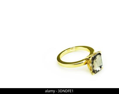 Ring mit goldenen Diamanten Stockfoto