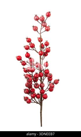 Rote künstliche Plastikkirschen Beeren zur Dekoration von Weihnachten isoliert auf weiß Stockfoto