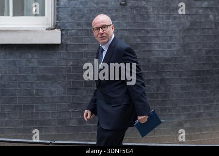 London, Großbritannien. Februar 2026. Der Generalstaatsanwalt Richard Hermer kommt in der Downing Street an, um an der wöchentlichen Kabinettssitzung teilzunehmen. Quelle: Wiktor Szymanowicz/Alamy Live News Stockfoto