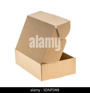 leere Karton auf dem weißen Hintergrund isoliert Stockfoto