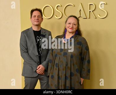 Beverly Hills, Usa. Februar 2026. Ron Dyens und Florence Miailhe nehmen am Dienstag, den 10. Februar 2026, am 98. Jährlichen Oscars-Nominierten-Mittagessen im Beverly Hilton Hotel in Beverly Hills, Kalifornien, teil. Foto: Jim Ruymen/UPI Credit: UPI/Alamy Live News Stockfoto