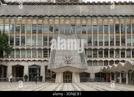 London, Großbritannien - 18. August 2025 - die Guildhall steht als dauerhafter Herzschlag der City of London, einem Meisterwerk aus Stein, in dem Jahrhunderte von Macht und p Stockfoto