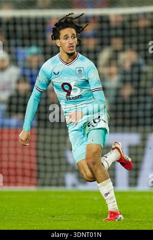 London, Großbritannien. Februar 2026. Hannibal Mejbri aus Burnley während des Spiels Crystal Palace gegen Burnley Premier League im Selhurst Park, London, England am 11. Februar 2026 Credit: Dylan Hepworth/Every Second Media Credit: Every Second Media/Alamy Live News Stockfoto