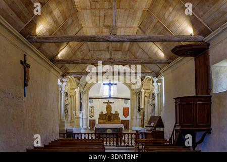 Innenraum der Kirche Eglise Sainte-Madeleine et Saint-Jean in Rochemenier, Loire-Tal, Pays de la Loire, Maine-et-Loire, Frankreich Stockfoto