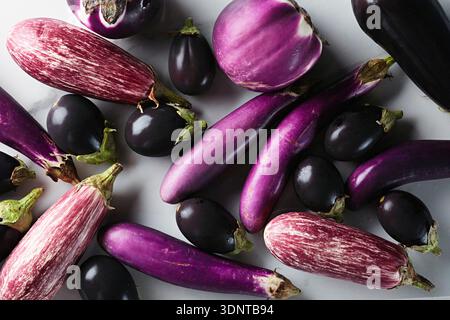 Verschiedene Arten von Auberginen Stockfoto