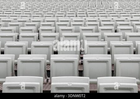 Bregenzer Festspiele, Zuschauertribühne, Sitzplätze, Bregenz, Vorarlberg, Österreich // Bregenzer Festival, Zuschauertribune, Sitze, Bregenz, Vorarlberg, Österreich - 20250724 PD18904 Stockfoto
