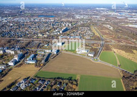 Luftbild, Ortsansicht Ortsteil Dorstfeld und Blick zur City, Autobahn A40 und Anschlussstelle Dortmund-Barop, links Fachhochschule Dortmund, Hotel Courtyard by Marriott Dortmund am Kreisverkehr, Eichlinghofen, Dortmund, Ruhrgebiet, Nordrhein-Westfalen, Deutschland ACHTUNGxMINDESTHONORARx60xEURO *** Luftsicht, Stadtteil Dorstfeld und Stadtblick, Autobahn A40 und Anschlussstelle Dortmund Barop, links Hochschule Dortmund, Hotel Courtyard by Marriott Dortmund am Kreisverkehr, Eichlinghofen, Dortmund, Ruhrgebiet, Nordrhein-Westfalen, Deutschland ATTENTIONxMINDESTHONORAR Stockfoto