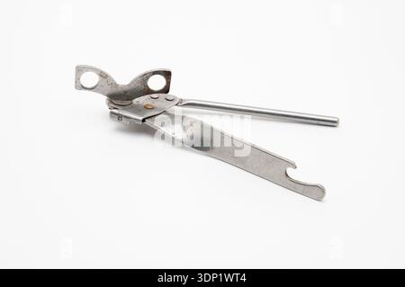 Flaschen- und Dosenöffner auf isoliertem weißem Hintergrund Stockfoto