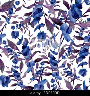 Ein nahtloses Muster mit blauen und lila Blumen und Blättern auf weißem Hintergrund. Perfekt für Textilien und Tapeten. Stockfoto