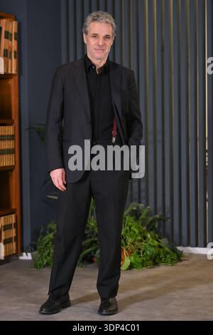News - Photocall Rai Guerrieri la regola dell Equilibro Francesco Colella während Guerrieri la regola dell equilibrio Photocall. Rai Fiction, Rom Italien, 12. Februar 2026 Mattia Vian Rome Rai Studios via Alessandro Severo Italien Copyright: XMattiaxVianx/xLiveMediax LPN 2288203 Stockfoto