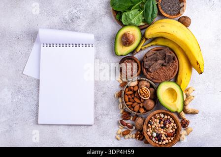 Produkte, die natürliches Magnesium mg enthalten Stockfoto