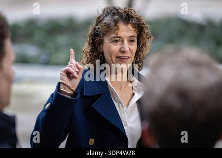 DEN HAAG - Sophie Hermans, scheidende Ministerin für Klima und grünes Wachstum, kommt bei der allerletzten Kabinettssitzung des Kabinetts Schoof an. ANP BART MAAT niederlande Out - belgien Out Stockfoto