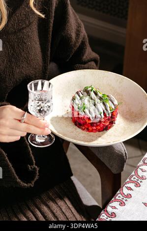 Vinaigrette mit Sardinen und Mikrogrün Stockfoto