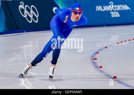 Riccardo Lorello aus Italien trat am 7. Tag der Olympischen Winterspiele 2026 in Milano Cortina am 13. Februar 2026 im Milano Speed Skating Stadion an der 10000-m-Strecke der Männer an. (Quelle: Henk Jan Dijks/MTB-Photo/Alamy Live News) Stockfoto
