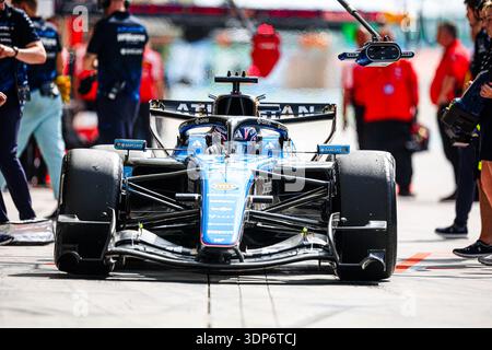 (23) Alexander Albon (THA) - Atlassian Williams F1 Team - Williams FW48 - Mercedes am 2. Tag der ersten offiziellen Vorsaison-Testsitzung des Stockfoto