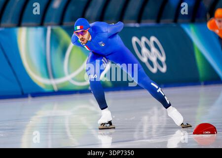 Davide Ghiotto aus Italien, der 10000 am 7. Tag der Olympischen Winterspiele 2026 in Milano Cortina am 13. Februar 2026 im Milano Speed Skating Stadium in Mailand teilnahm. (Quelle: Henk Jan Dijks/MTB-Photo/Alamy Live News) Stockfoto