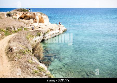 faraglioni di Sant' Andrea in Salento Italien Stockfoto