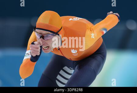 Mailand, Italien. Februar 2026. Jorrit Bergsma aus den Niederlanden tritt beim 10000-m-Rennen der Männer bei den Olympischen Winterspielen 2026 in Mailand, Italien, am 13. Februar 2026 an. Quelle: Li Jing/Xinhua/Alamy Live News Stockfoto