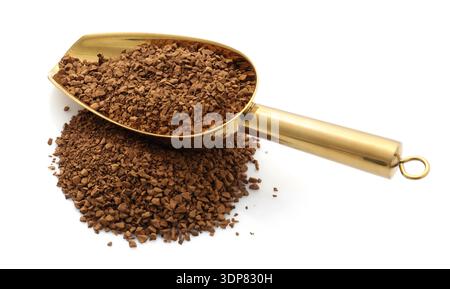 Instantkaffee in einem Messlöffel isoliert auf weiß Stockfoto