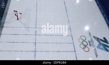 Mailand, Italien. Februar 2026. Wladimir Semirunniy aus Polen tritt während des 10000-m-Rennens der Männer bei den Olympischen Winterspielen Mailand-Cortina 2026 in Mailand, Italien, am 13. Februar 2026 an. Quelle: Du Xiaoyi/Xinhua/Alamy Live News Stockfoto
