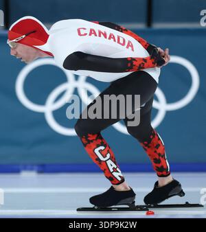 Mailand, Italien. Februar 2026. Der Kanadier Ted-Jan Bloemen tritt während des 10000-m-Rennens der Männer bei den Olympischen Winterspielen Mailand-Cortina 2026 in Mailand, Italien, am 13. Februar 2026 an. Quelle: Li Jing/Xinhua/Alamy Live News Stockfoto