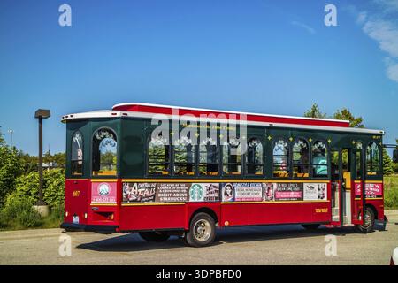 Mackinac Island, MI, USA - 20. Juni 2018: Der Mackinac alte Zeit Trolley Stockfoto
