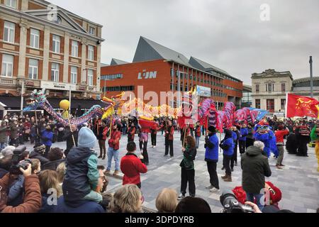 Leuven, Belgien. Februar 2026. Das chinesische Neujahrsfest in den Straßen von Leuven, Samstag, den 14. Februar 2026. Chinesen feiern das Mondneujahr. BELGA FOTO ANTONY GEVAERT Credit: Belga News Agency/Alamy Live News Stockfoto